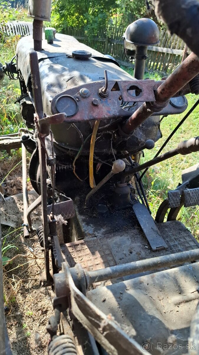 Predám ZETOR 25, funkčný s príslušenstvom - 7