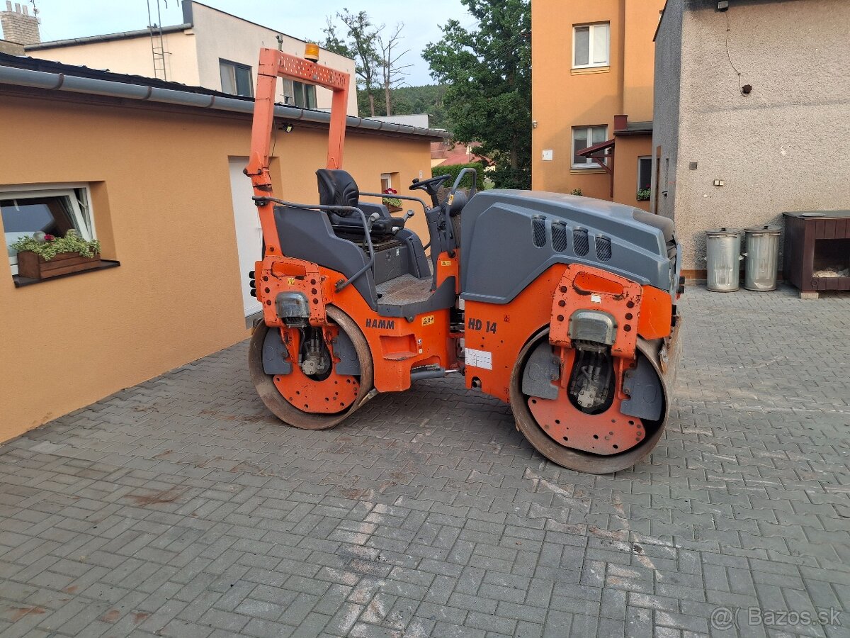 Válec Hamm HD 14VV Tandemový - 7