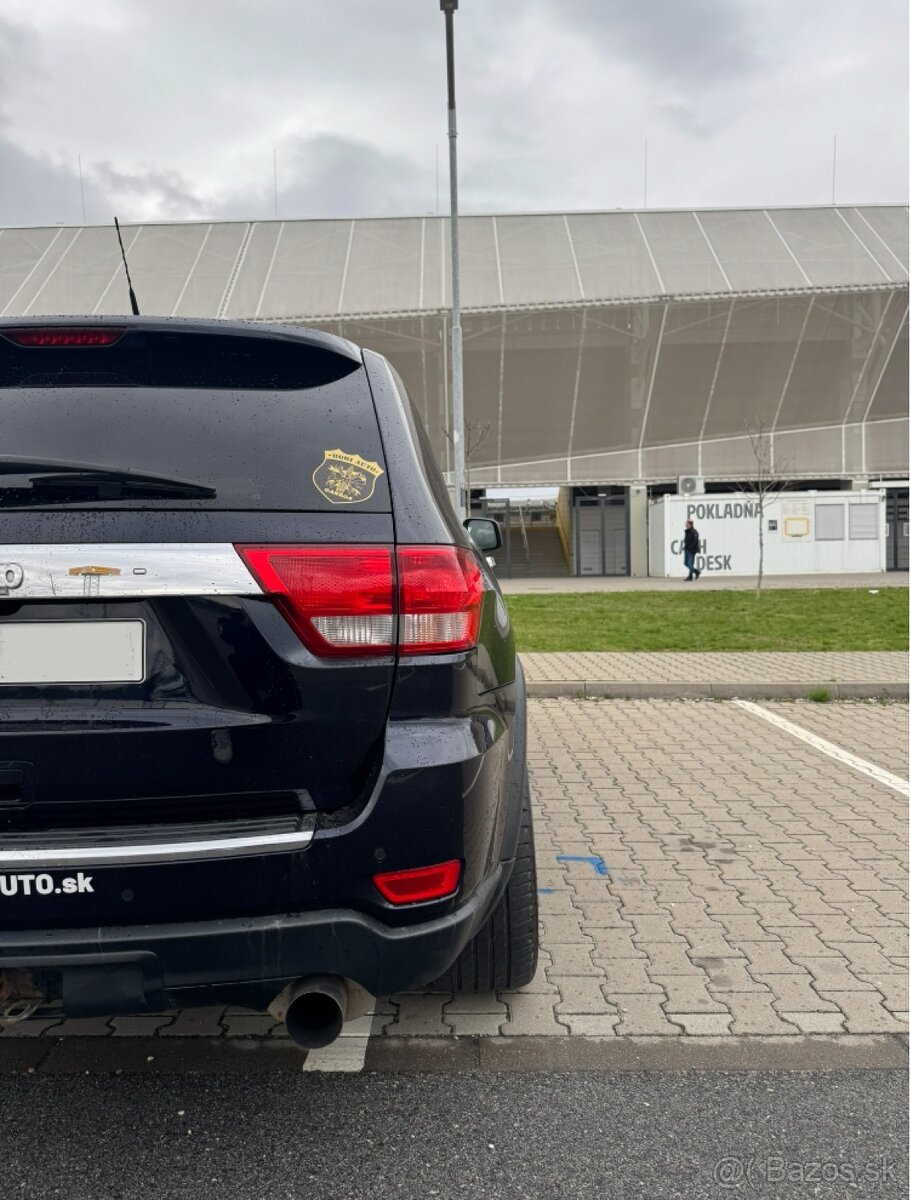 Jeep Grand Cherokee 5.7 HEMI - 7