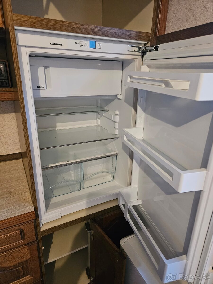 Masívna kuchynská linka z Nemecka so spotrebičmi - 7