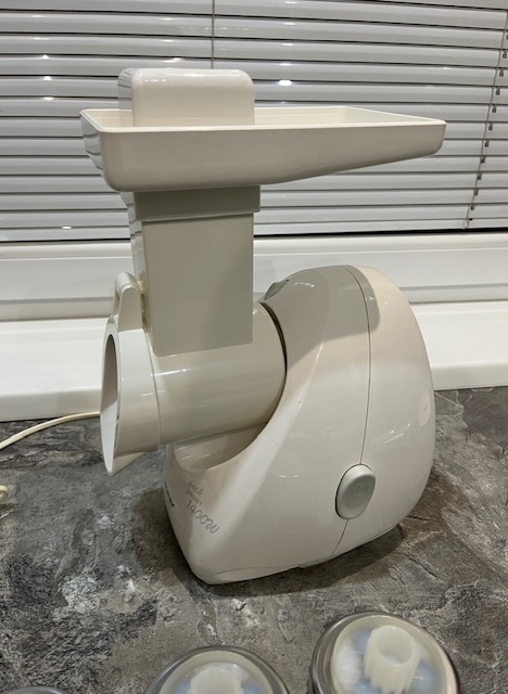 Zelmer 886.84 Mlynček na mäso a strúhač - 7