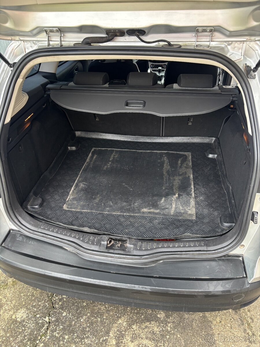 Ford Focus kombi 1.6 diesel - 7