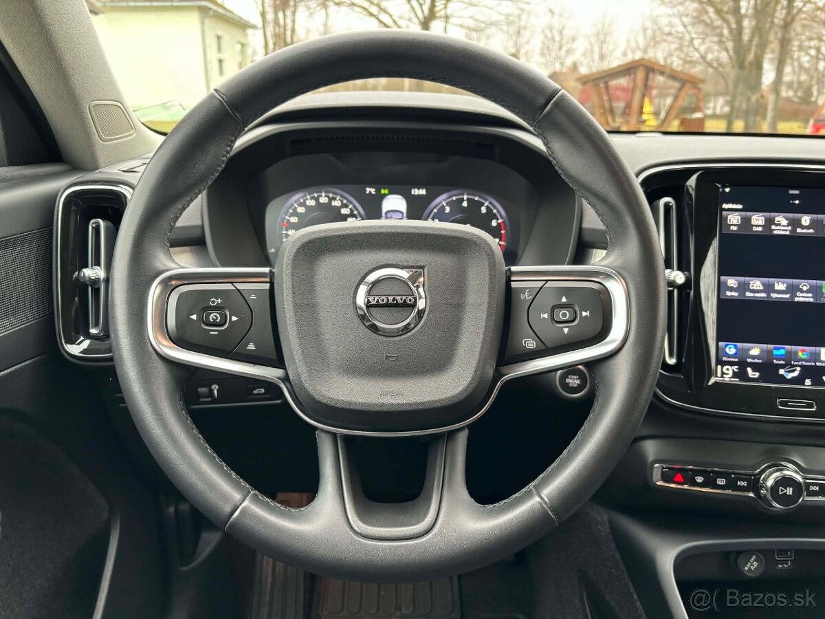 Volvo XC40 B4 Momentum Pro A/T/8 - 7