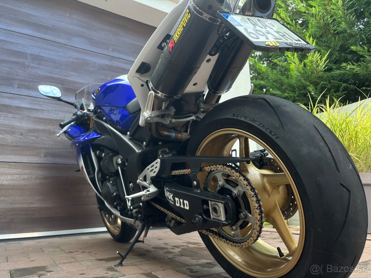 Yamaha YZF-R1 - 7