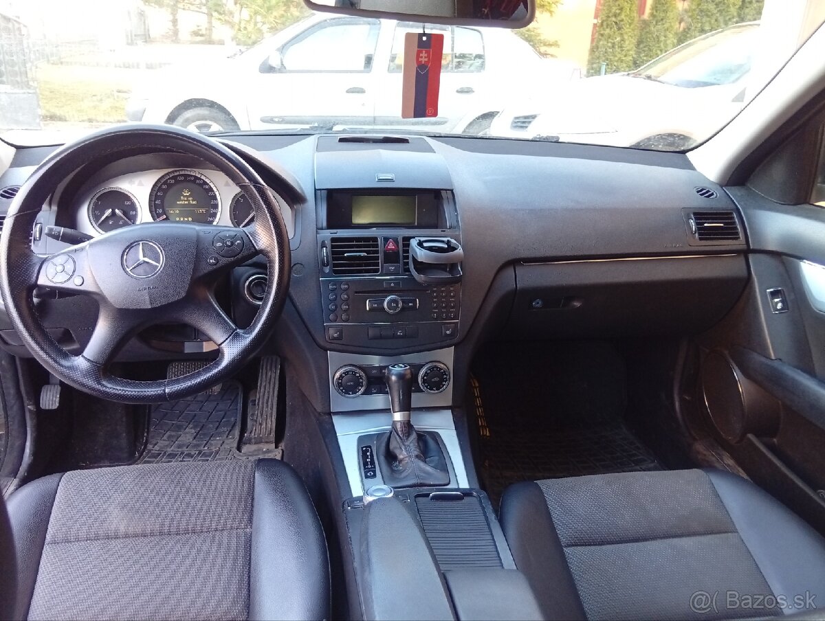 Mercedes Benz C220 - 7