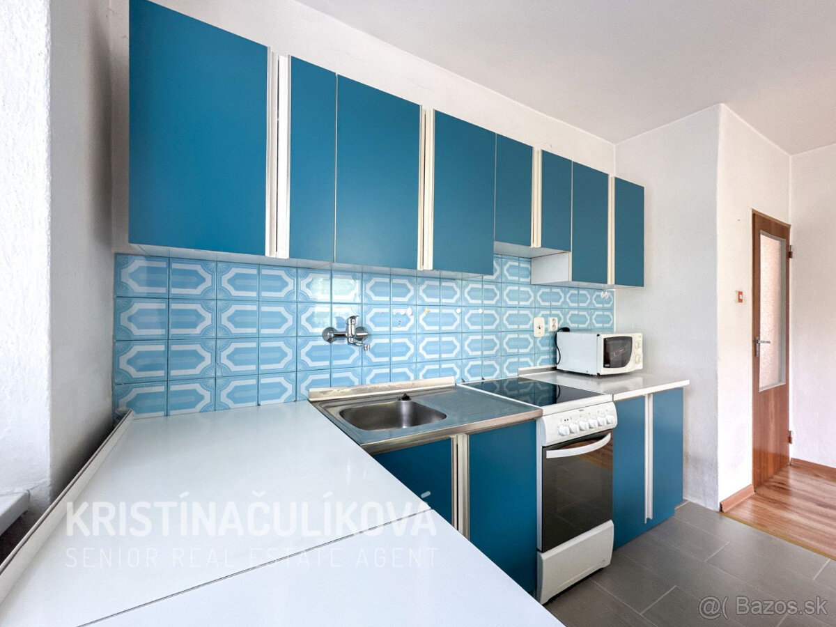 RODINNÝ DOM S GARÁŽOU, VERNÁR - 7