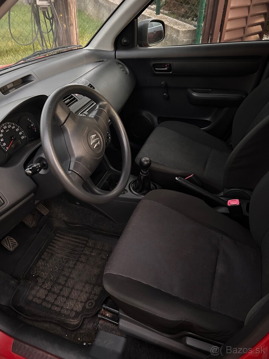 Suzuki Swift - 7