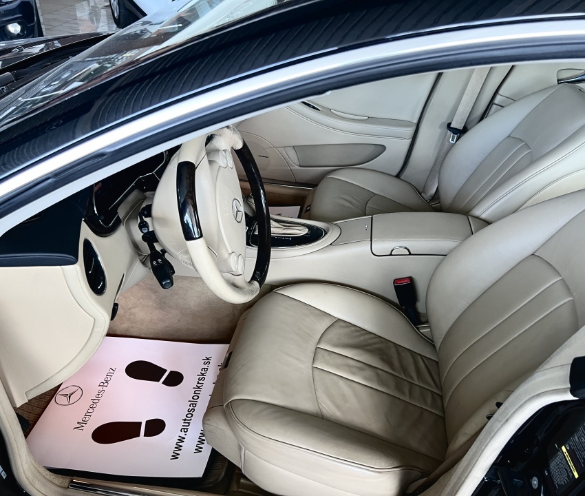 Mercedes-Benz CLS320CDI AMG Optic Automatic - 7