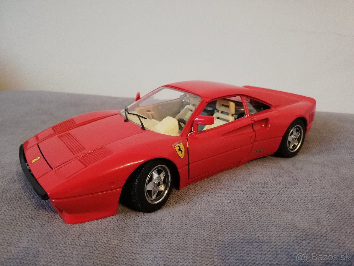 1:18 FERRARI GTO bburago - 7