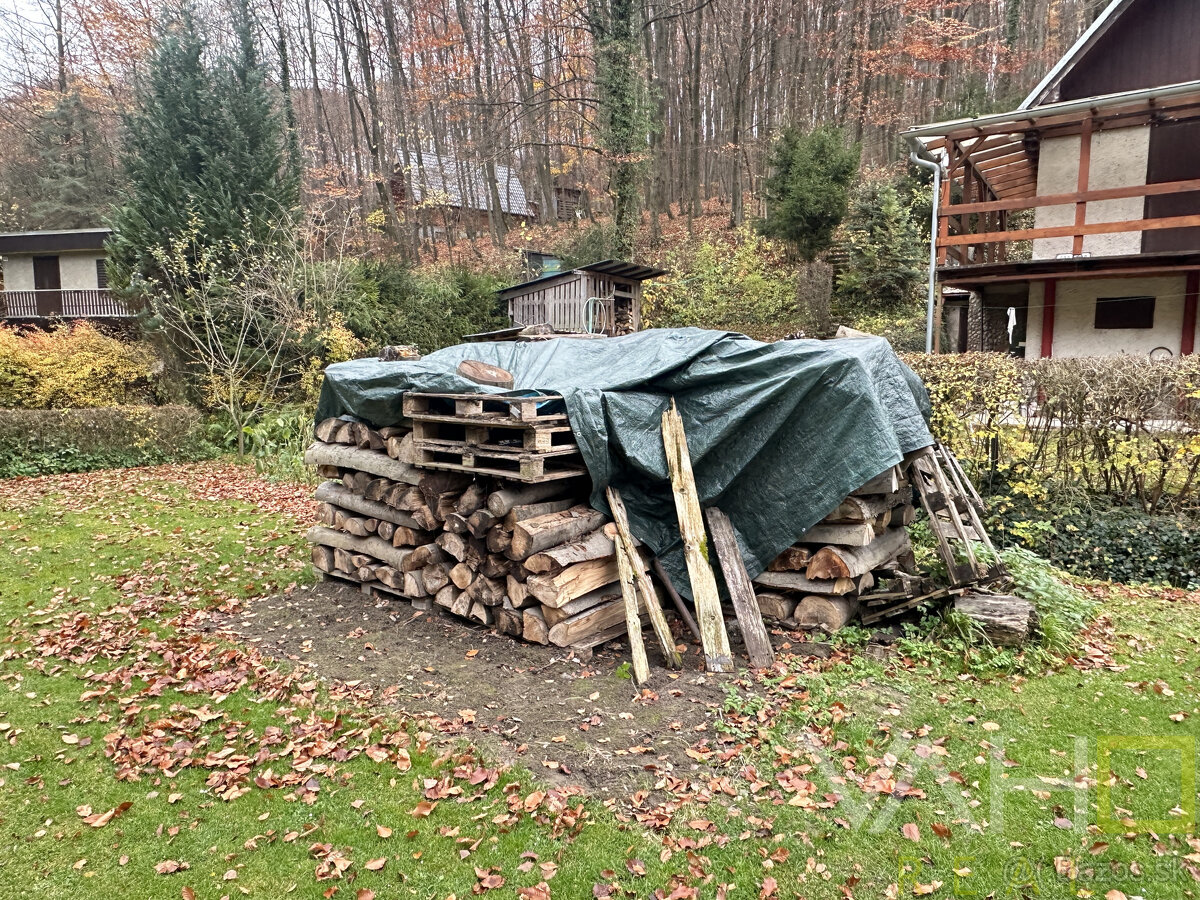 REKREAČNÁ CHATA NA PREDAJ, úžitková plocha 90m2, celoročne o - 7