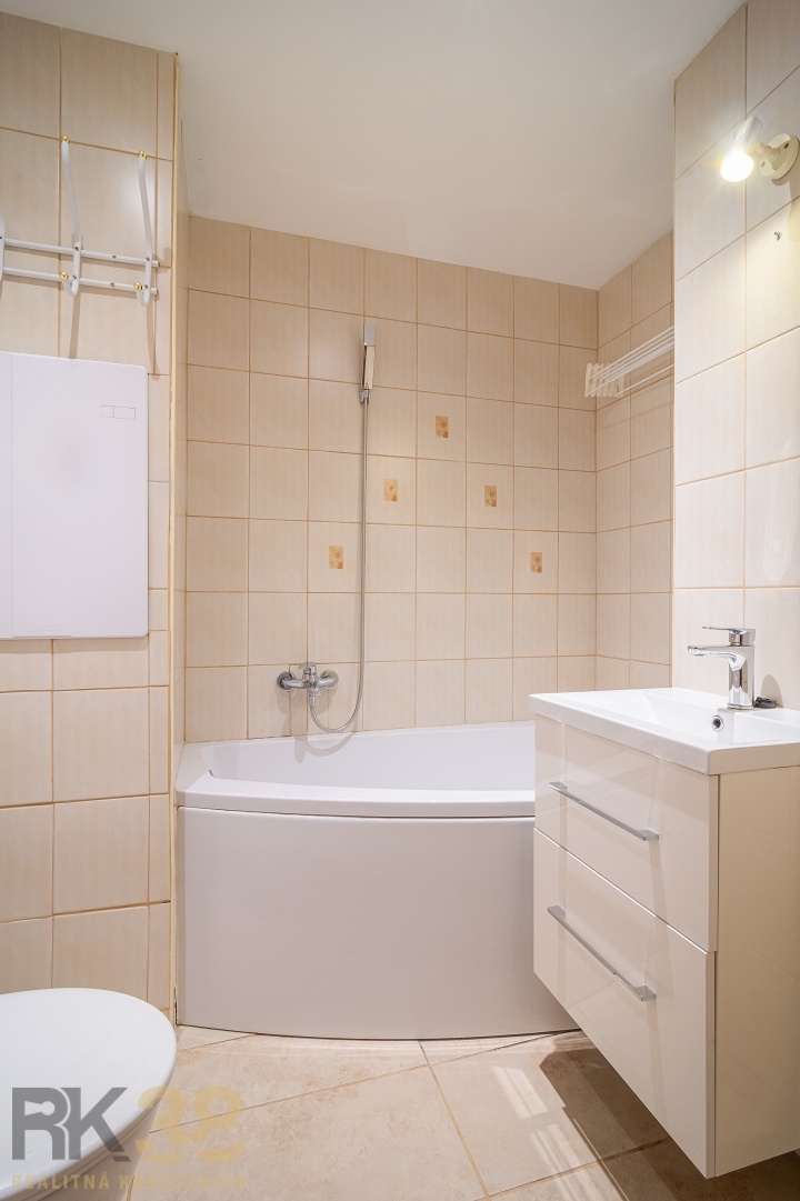 Menší 2-izbový byt na Starom Juhu neďaleko centra na predaj - 7