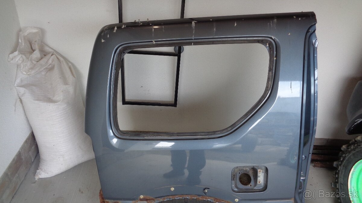 Suzuki Jimny časti karosérie + elektrická strecha - 7