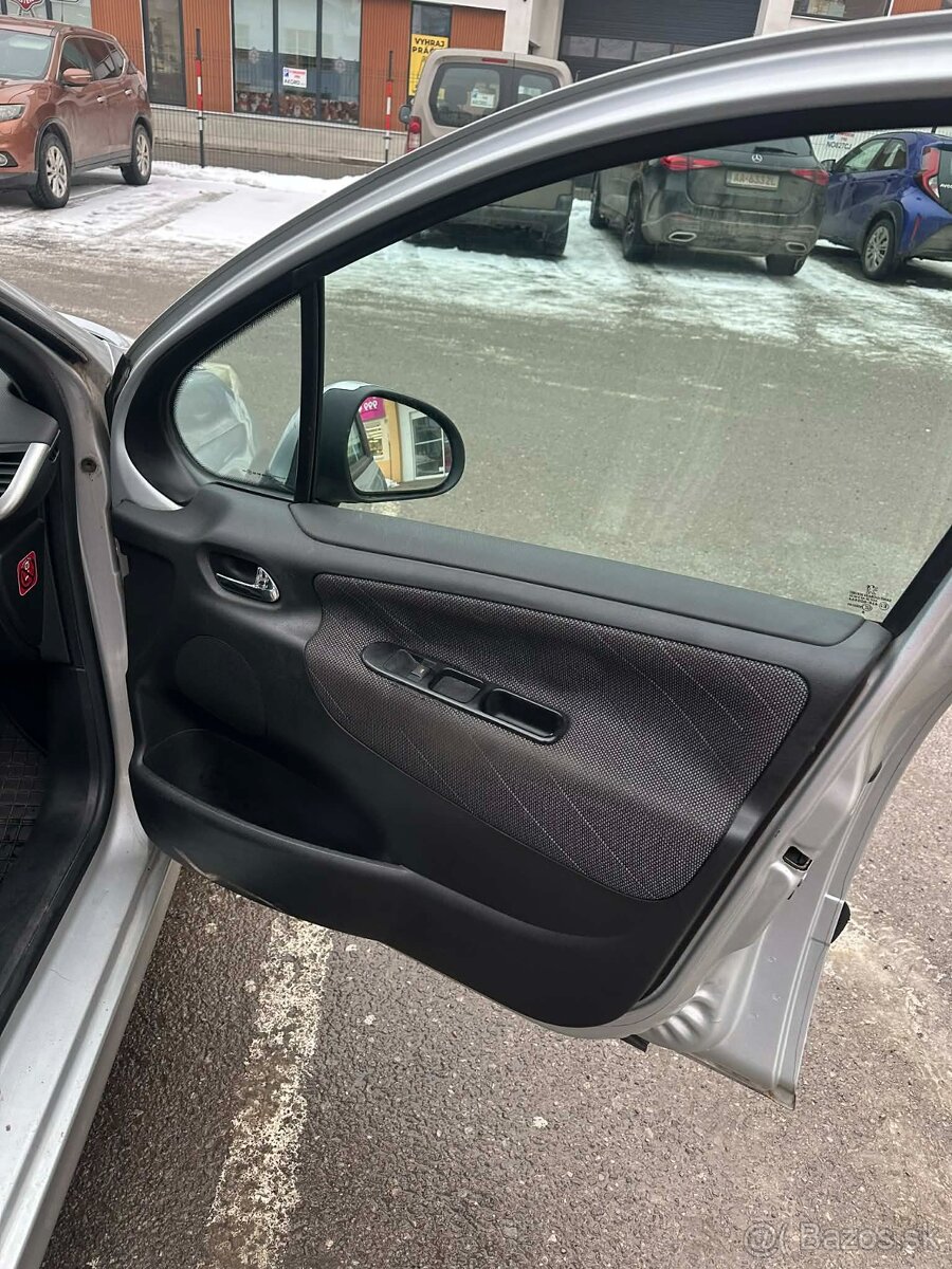 Predám Peugeot 207sw 1,6HDi 66kw - 7