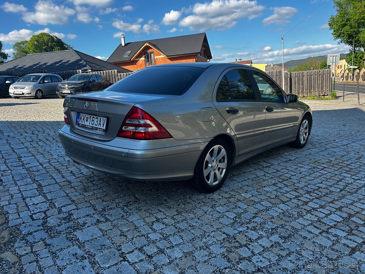 Mercedes-Benz C 220 CDI - 7