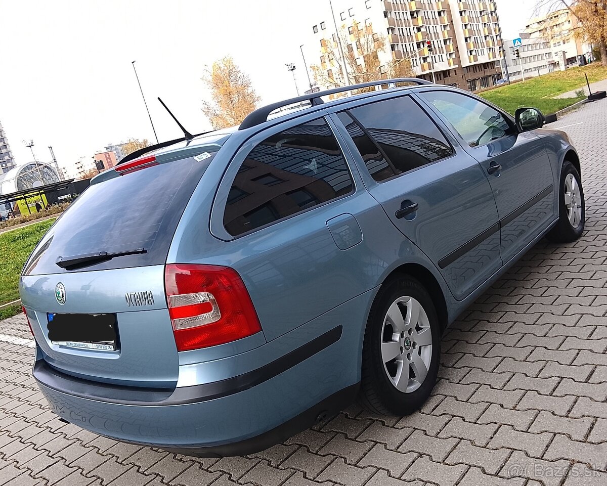 Skoda Octavia Combi Ambiente 1.6 MPI 75kw +LPG, r.v.2012/5 - 7
