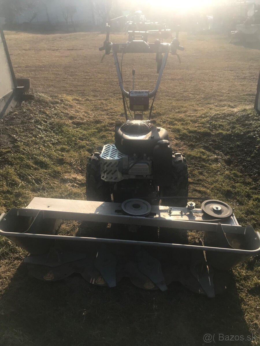 Jednonápravový malotraktor DAKR - 7