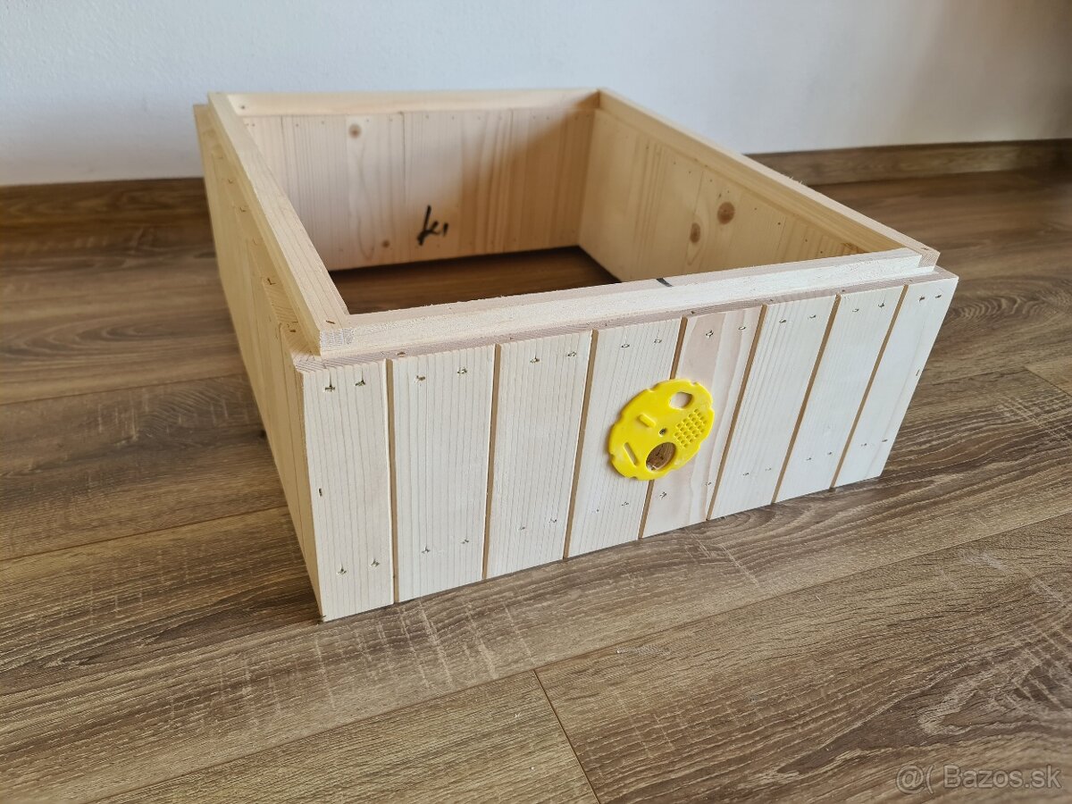 Predám nové včelie úle B10 a E10 a prislusenstvo - 7