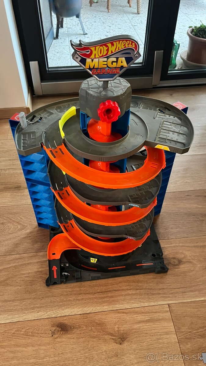Predám HOTWHEELS GARAGE - 7