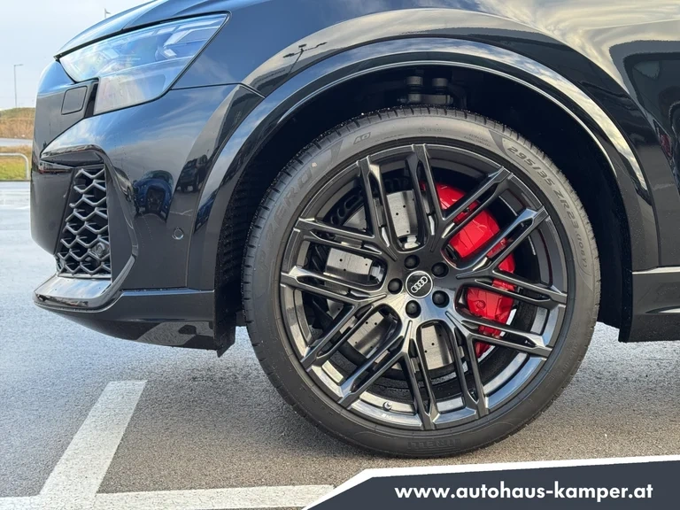 Audi RS Q8 - 7