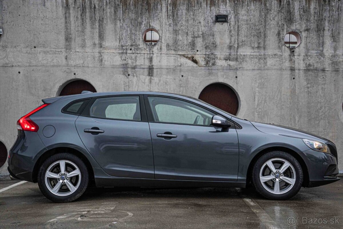 Volvo V40 T2 1.6L Momentum - 7