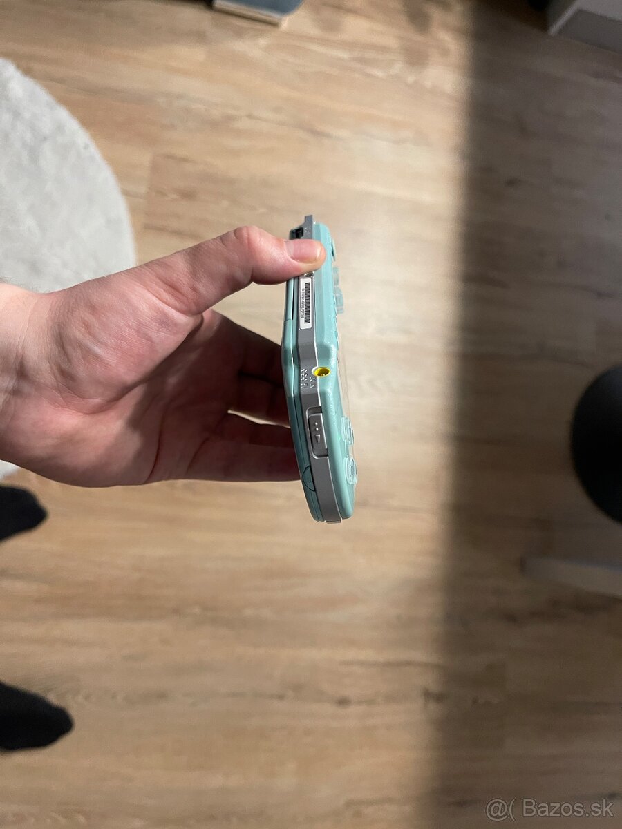 PSP 2000 Mint Green - 7