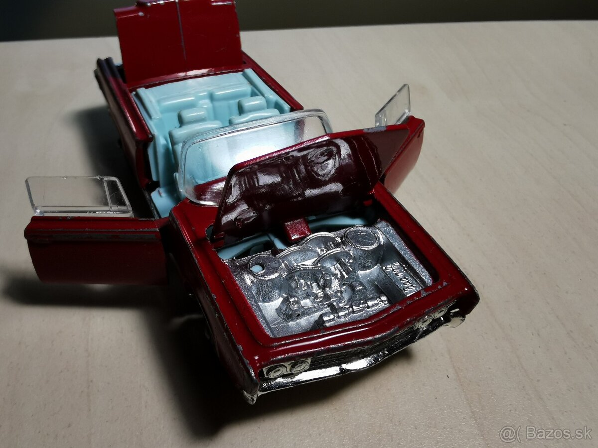 Corgi toys Chrysler Imperial - 7