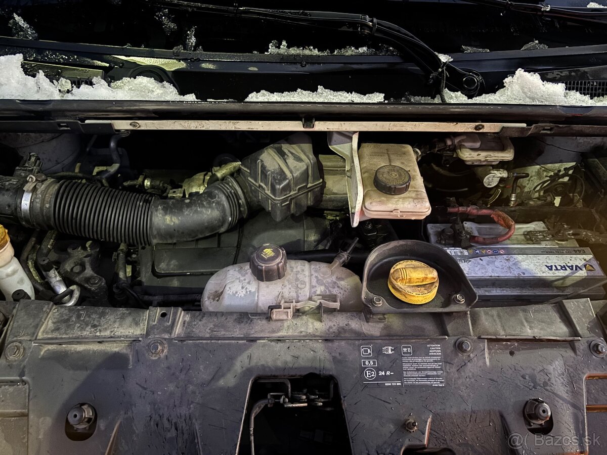 Renault Trafic 1.6 dci - 7