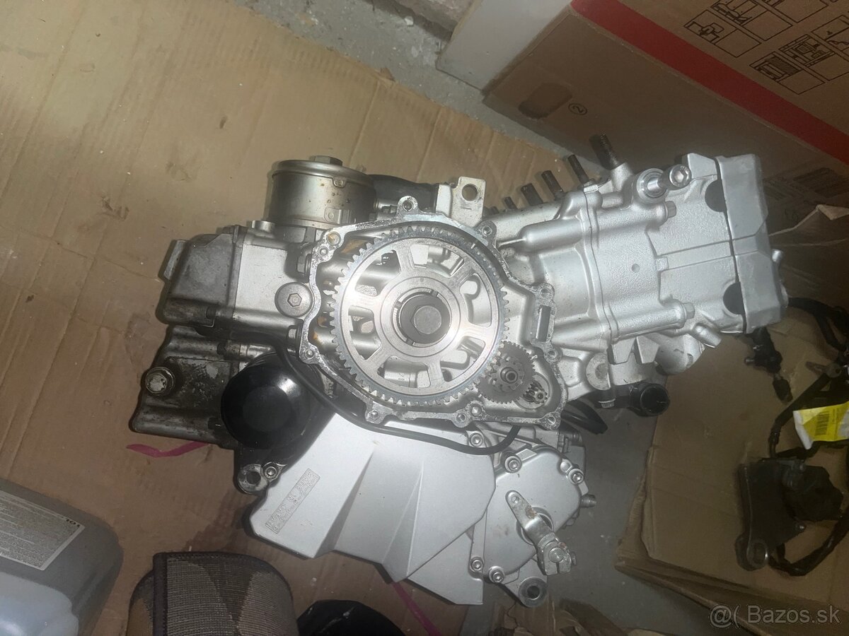 Yamaha FZS 600 Fazer Motor - 7