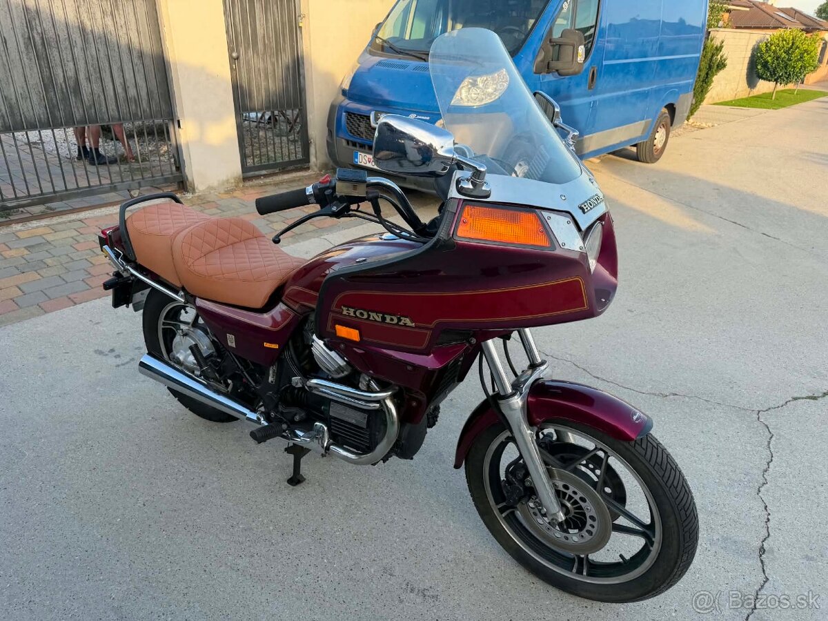 Honda 650GL Silver Wing - 7