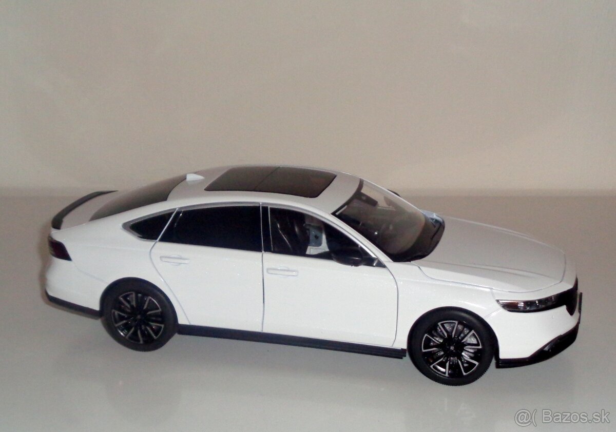 1:18 Honda Accord - 7