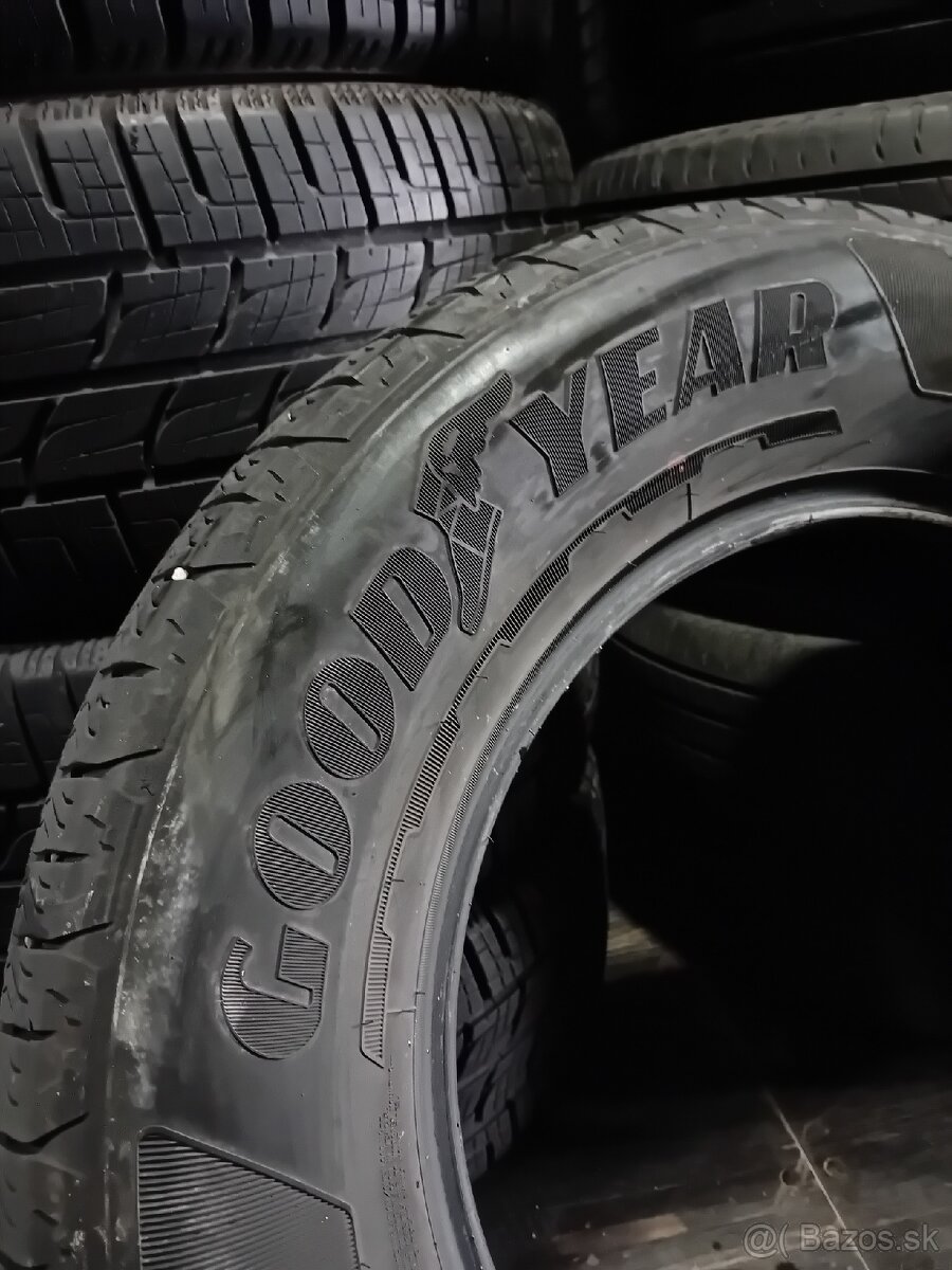 Goodyear Wrangler Territori HT 255/65R18 - 7