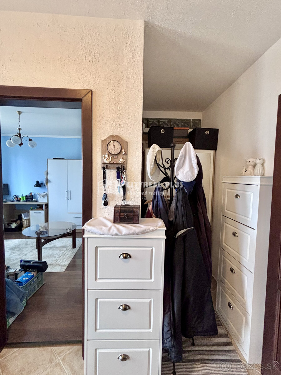 Ponúkame Vám na predaj 5 izbový rodinný dom v obci Bajč - 7