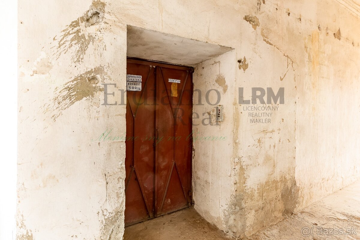 NA PREDAJ-Historický barokový kaštieľ v obci Tulčík - 7