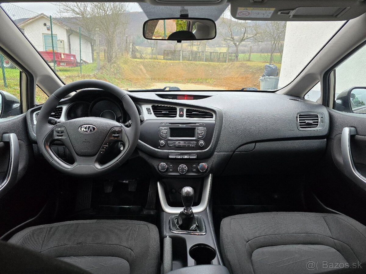 Kia Ceed 1.4benzin,148 000km,1.majiteľ,nová stk - 7