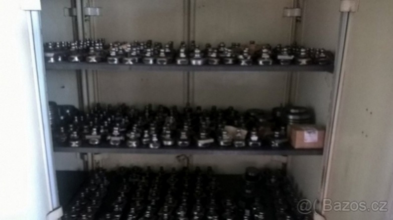 Rok výroby 1990, vysekávací lis TGRJ 25 NC - 7