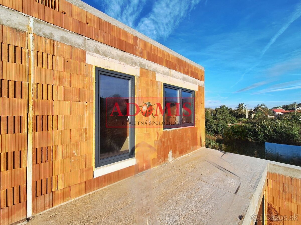 ADOMIS - predám exkluzívny 4-izbový tehlový dom 220m2,garáž, - 7
