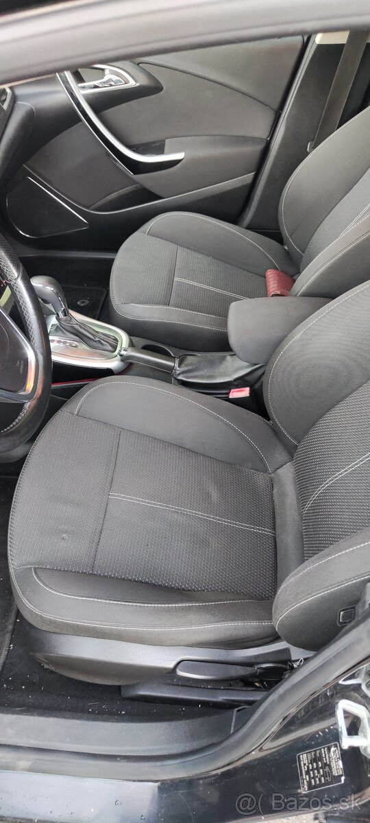 Predám Opel Astra J - 7