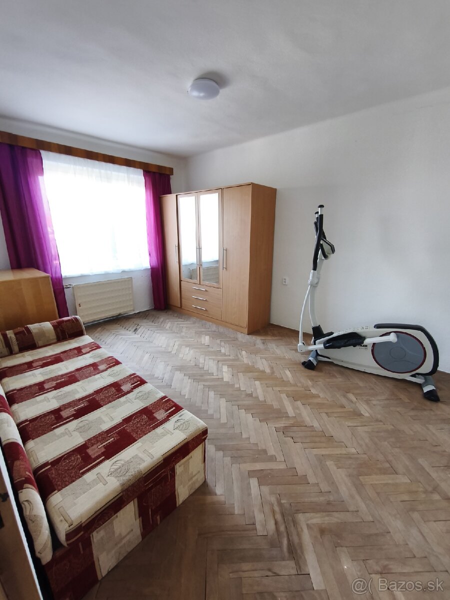 Prenájom domu blízko centra Zlaté Moravce - 7