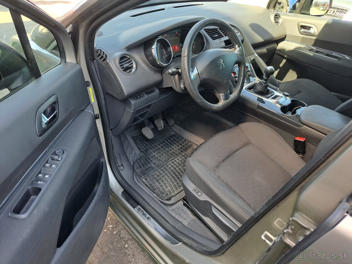 Peugeot 3008 1,6 HDI r.v.2015 Style - - 7