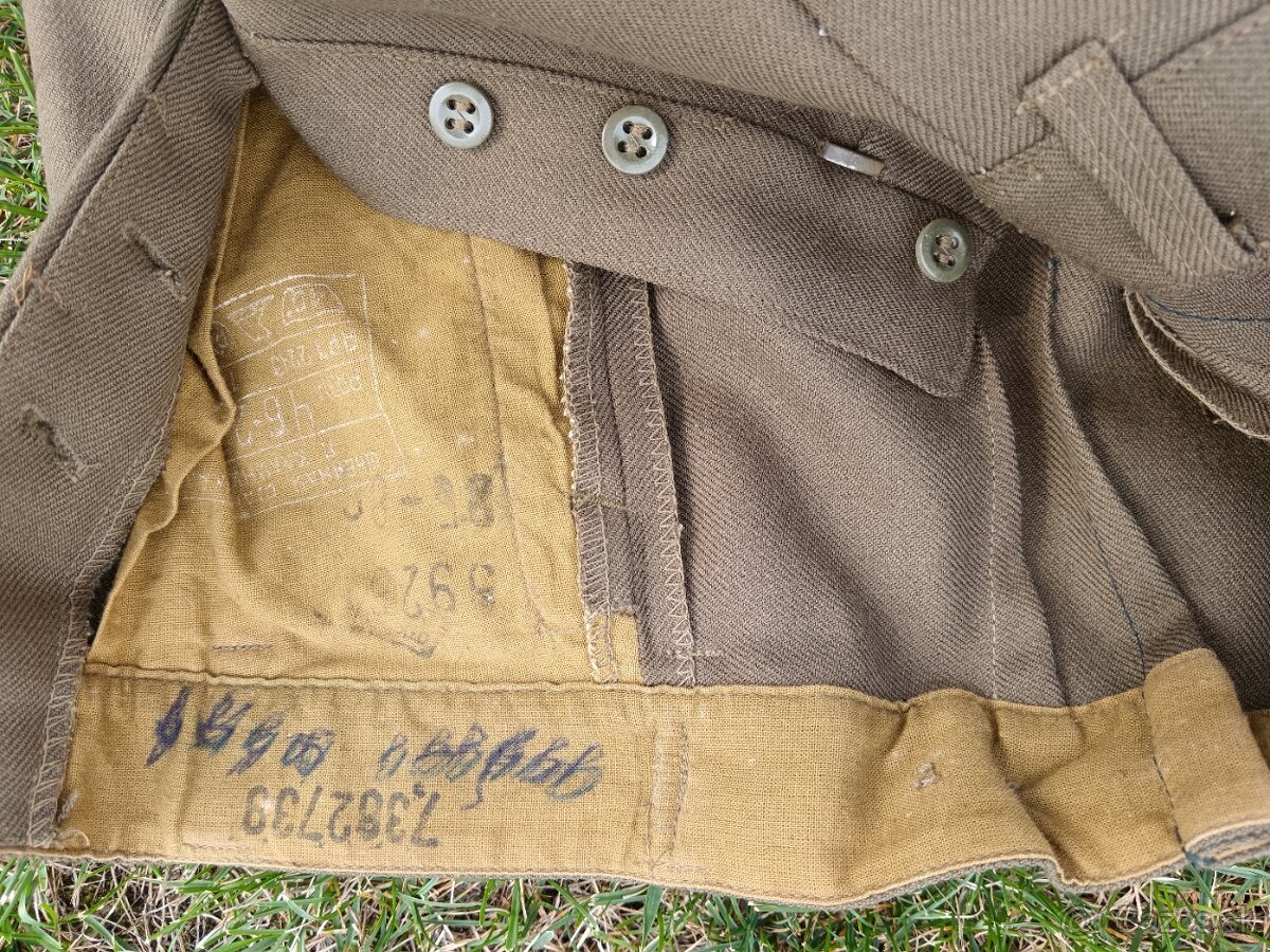 Vojenská uniforma - 7