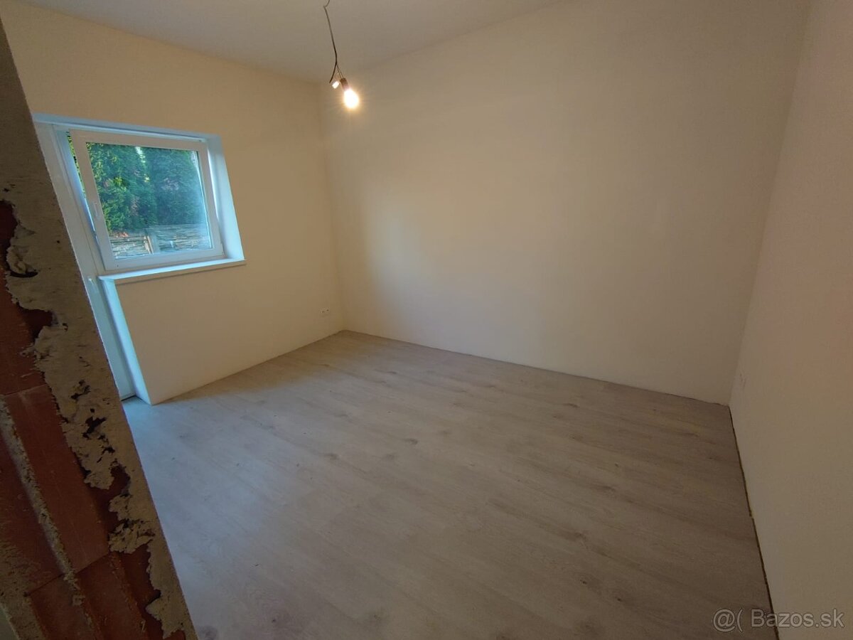 Predám 3-izbový byt s terasou a záhradou- Nitra - Mlynárce - 7