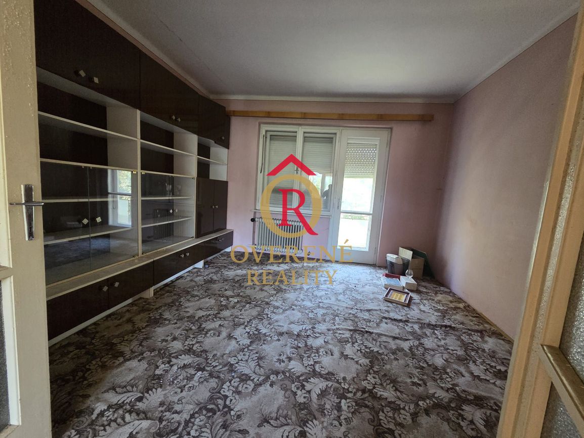 Exkluzívne na predaj dvojgeneračný rodinný dom - Revúca, Okr - 7