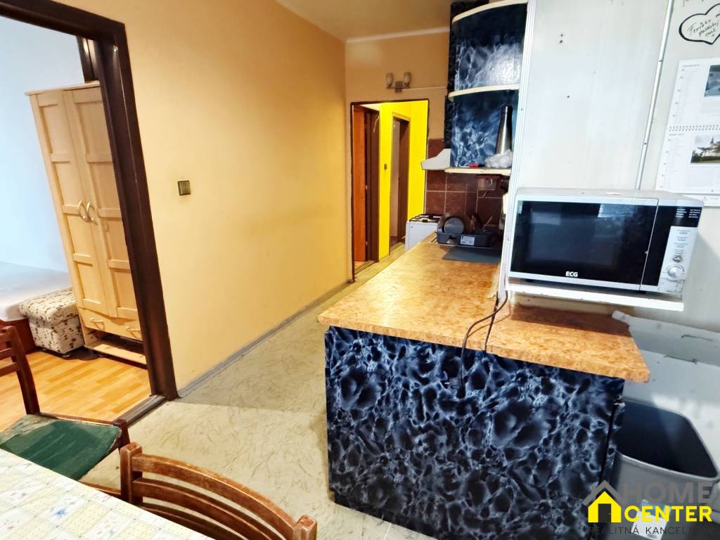 Na predaj : 3 izbový byt , centrum , Levice - 7