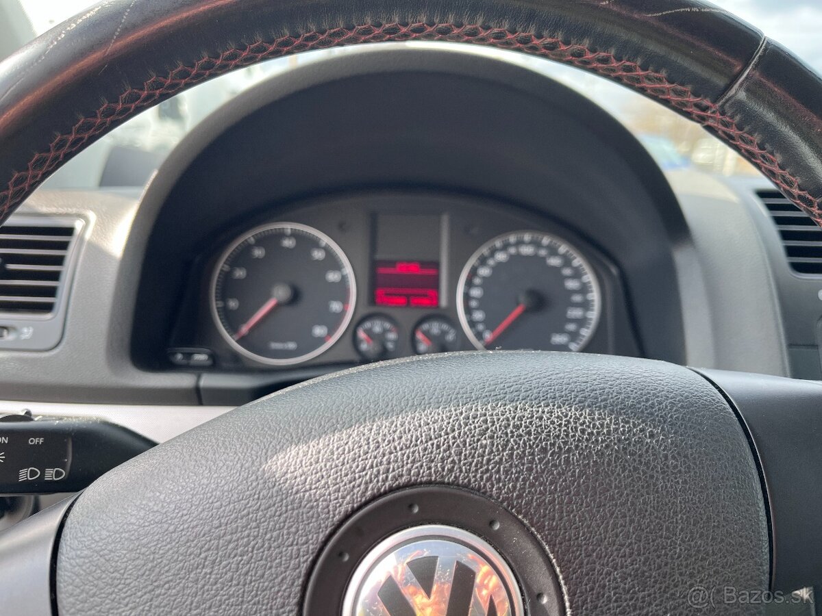 Volkswagen Golf V 1.6 BSE benzín - 7