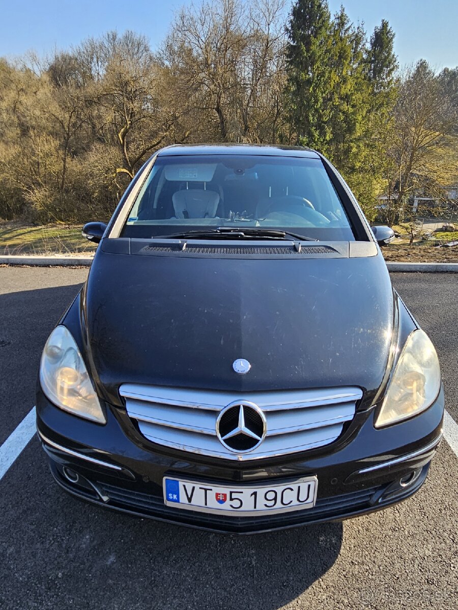 Mercedes Benz B150 - 7