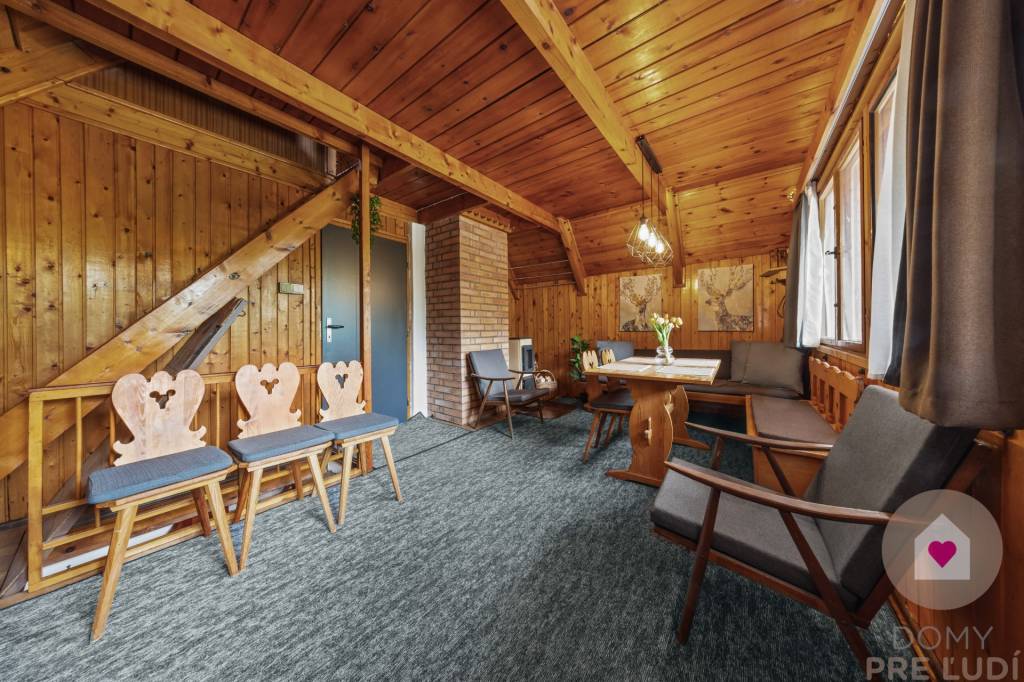 LÁB - PIESKOVŇA - 3 podlažná chata 2 min chôdze od jazera - 7