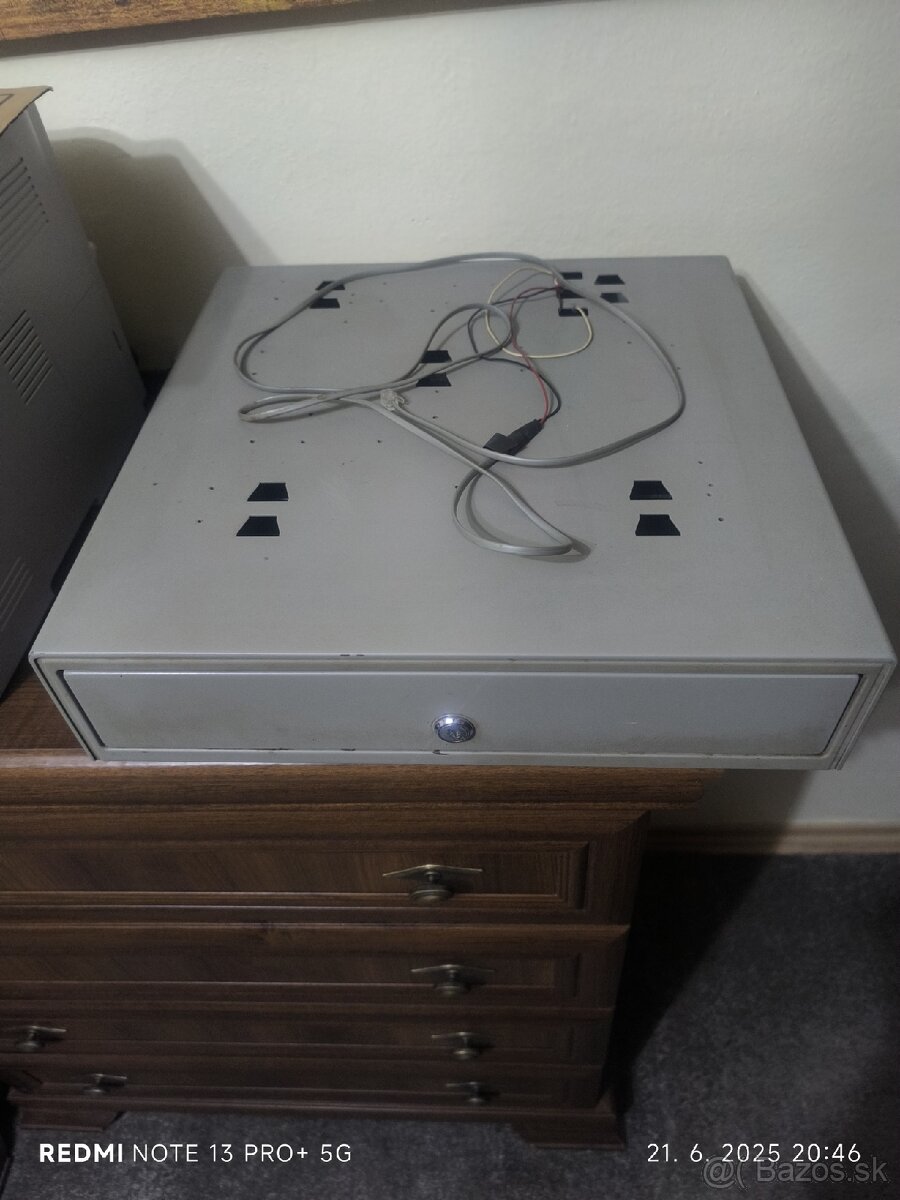 Euro 150/0 Flexy STD s výsuvnou pokladňou na peniaze. - 7