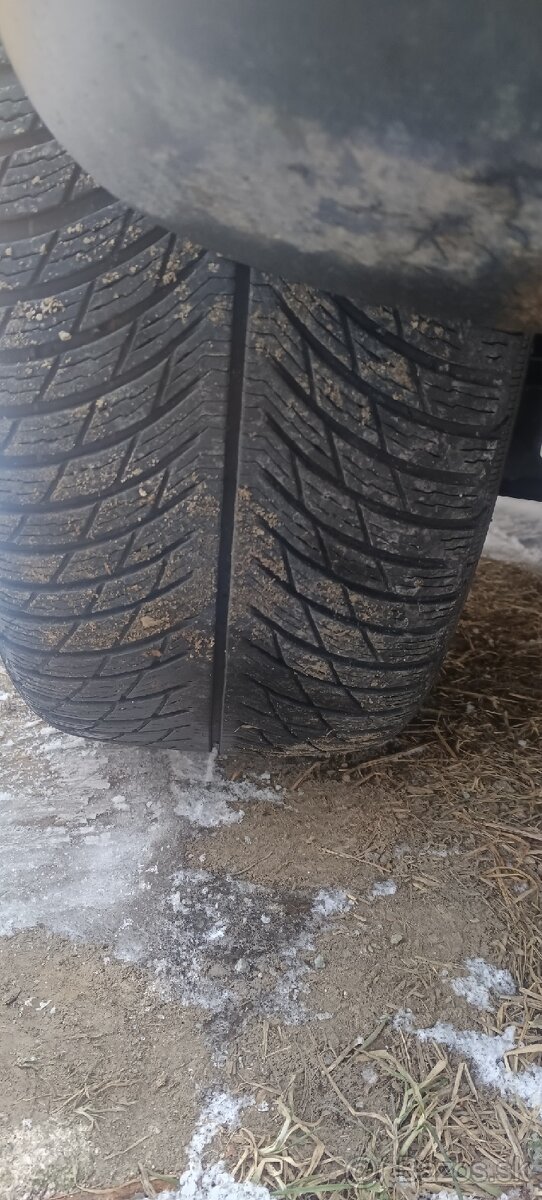 VW Tiguan TDI 4x4,7dsg - 7