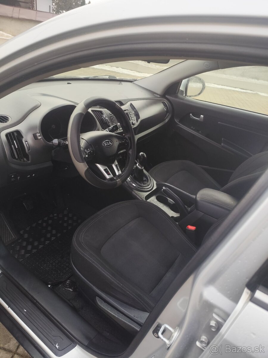 Kia sportage 1.7crdi rv2012 - 7