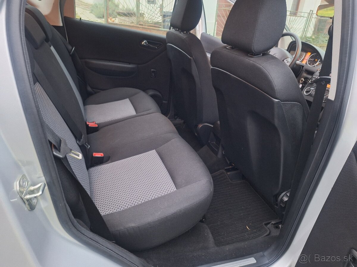 MERCEDES A 2.0 DIESEL AUTOMAT KLÍMA ŤAŽNÉ - 7
